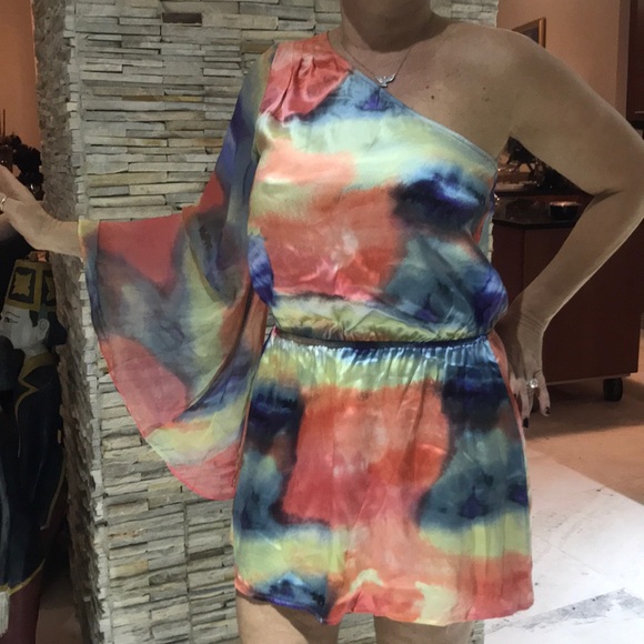 Marciano Dresses & Skirts - ‼️FLASH SALE‼️ MARCIANO ONE SHOULDER MINI DRESS